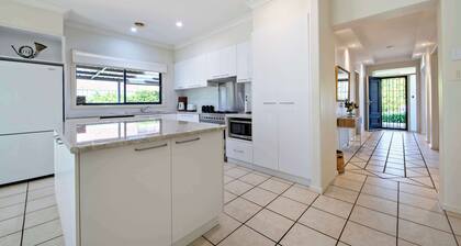 Thorby House - Comfort & Convenience, Pets Allowed