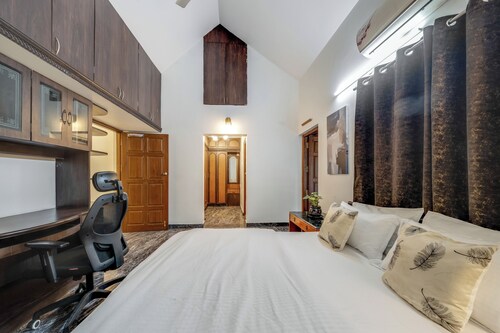 Magnum Opus Villa by Spacez