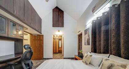 Magnum Opus Villa by Spacez