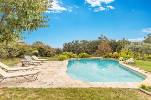 Country House 'Vinyoles 1' with Mountain View, Shared Pool and Wi-Fi