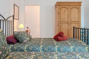 3 bedrooms, free WiFi, bed sheets
