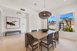 Unclassified image, 4 of 50, button