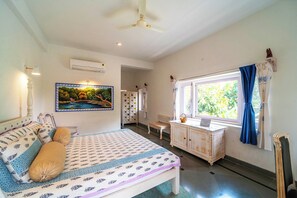 Quarto casal luxo | Área de estar