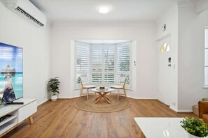 Interior - Coastal Luxury: 3-Bed Townhouse 150m from Beach (Glenelg South)