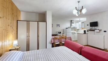 Free WiFi, bed sheets, wheelchair access