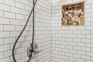 Shower, hair dryer, towels - Sojourners Rest: Old Rag Views, Hot Tub, Fire Pit (Etlan)