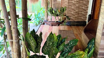 Chambre, vue jardin | Coffres-forts dans les chambres, bureau