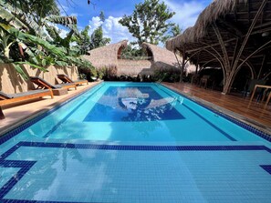 Outdoor pool - La Colonial Resort (El Nido)