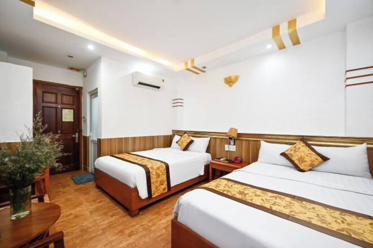 Minibar, bureau, Wi-Fi gratuit, draps fournis