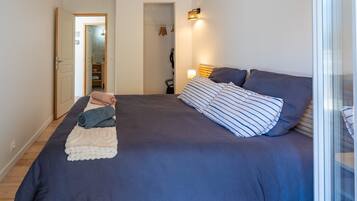 1 bedroom, iron/ironing board, free WiFi, bed sheets