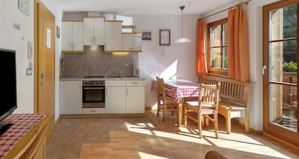 Appartement 'Inneroswalderhof 2' avec vue sur les montagnes, jardin partagé et Wi-Fi