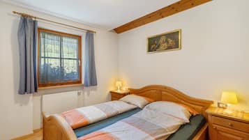 1 bedroom, free WiFi, bed sheets