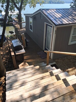 Terrace/patio - Tranquil cottage with private dock in charming Edwards.  Great,relaxing getaway. (Edwards)