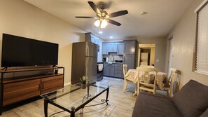 Smart TV - Cozy one-bedroom studio in enjoyable El Paso with AC, WiFi (El Paso)