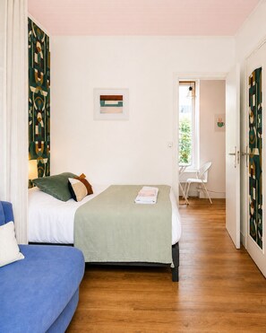 1 bedroom, free WiFi, bed sheets