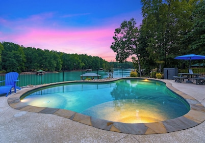 Sleeps 20! Lakefront + Private Dock + Pool | Whitetail Cove By AvantStay