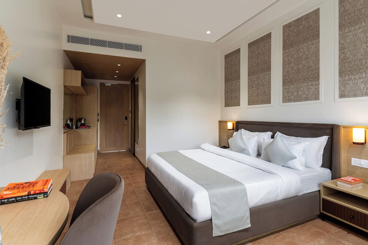 1 bedroom, desk, laptop workspace, free WiFi