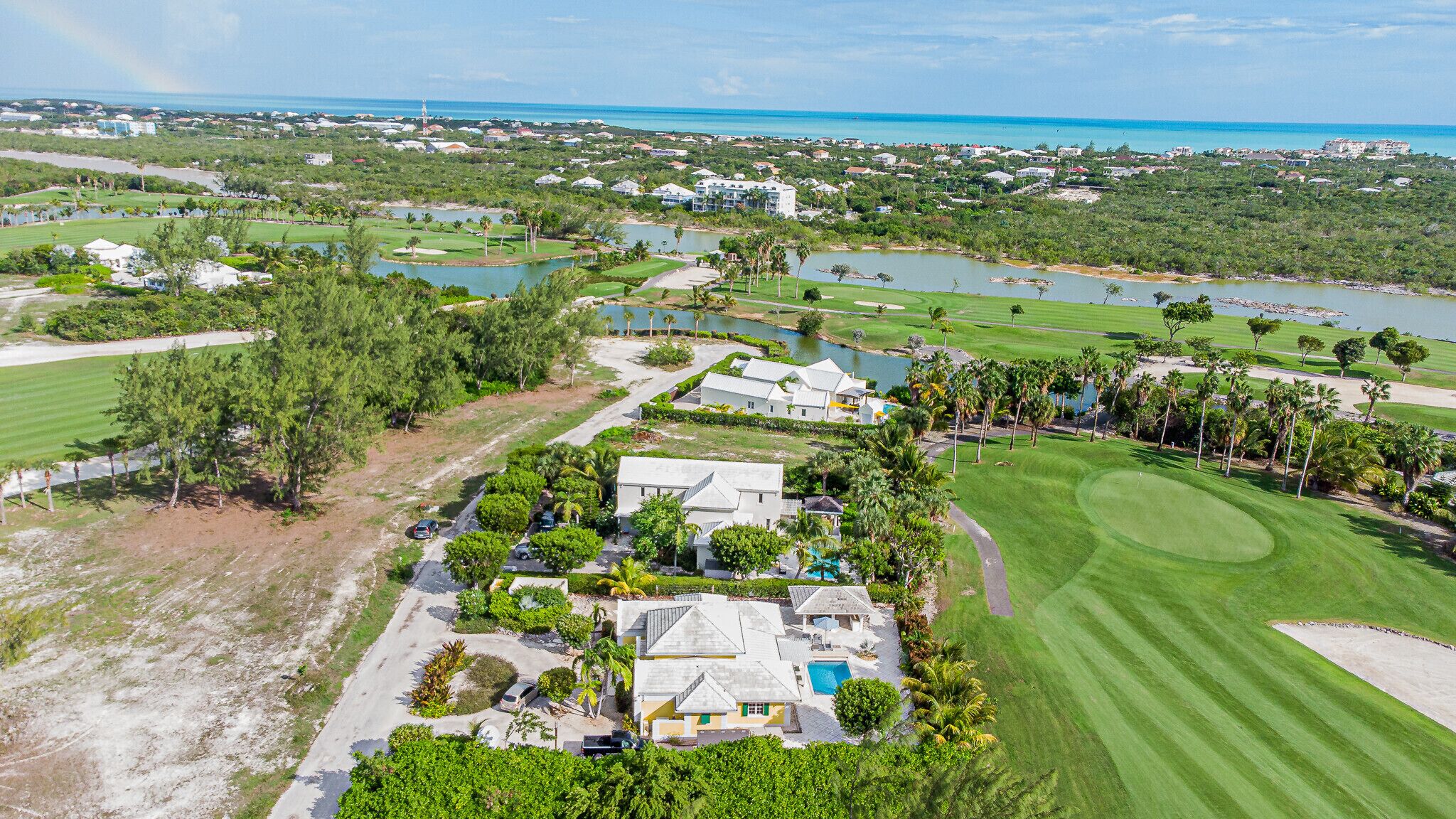 المنشأة من الخارج