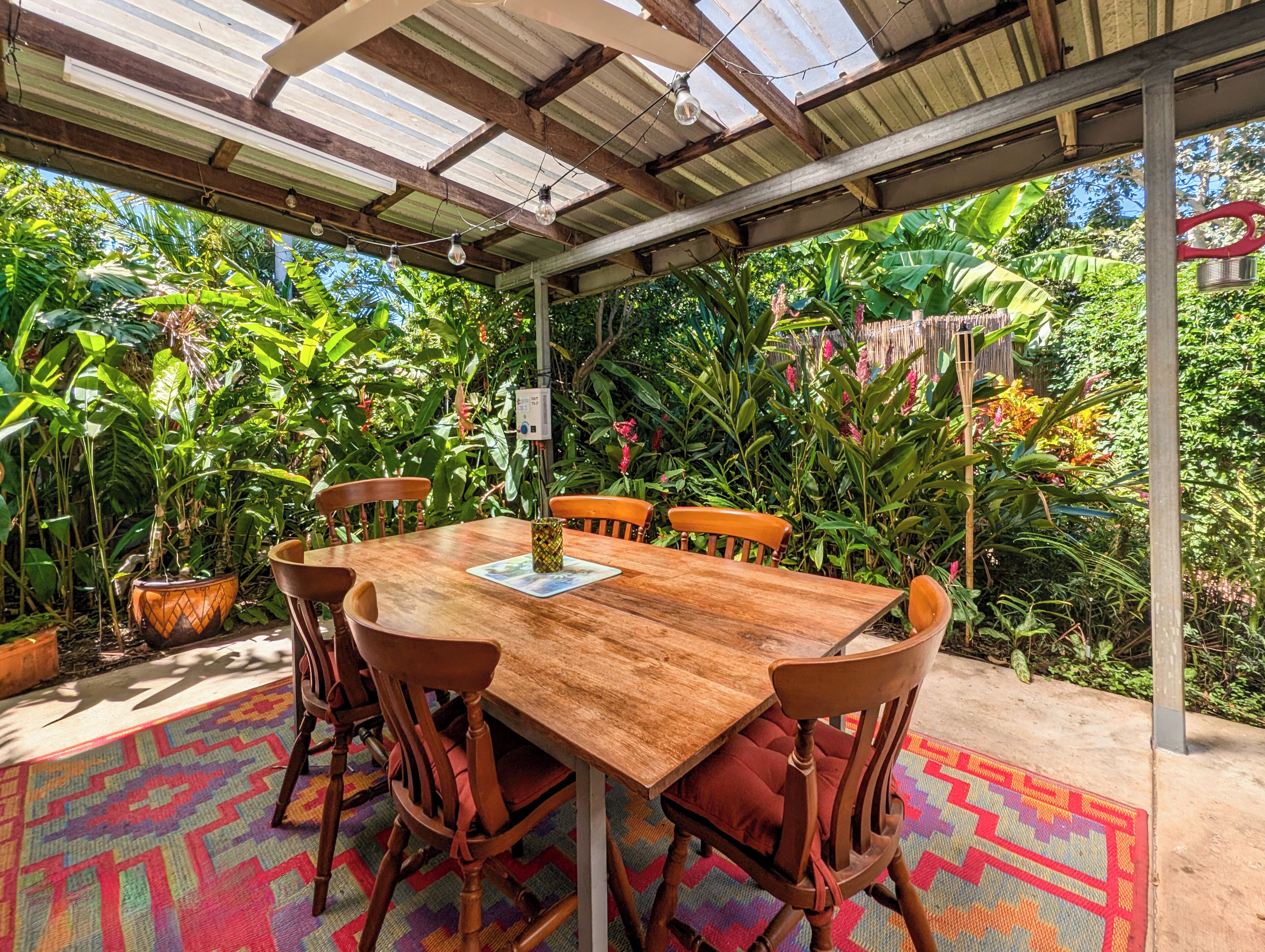 Outdoor dining