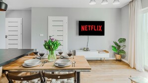 Deluxe Apart Daire, Avlu Manzaralı | Özel mutfak | Buzdolabı, mikrodalga fırın, fırın, set üstü ocak 