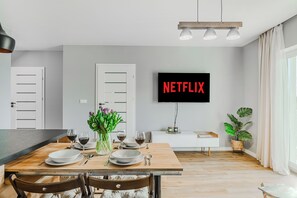 Appartement Deluxe, vue cour intérieure | Cuisine privée