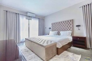 4 Schlafzimmer, Bügeleisen/Bügelbrett, WLAN, Bettwäsche