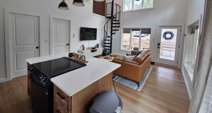 Nook by the Brook- Secluded Mountain Retreat