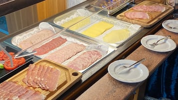 Colazione a buffet a pagamento, servita tutte le mattine