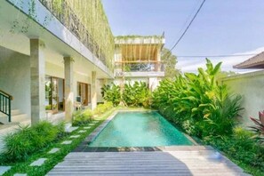 Pool - D'tegal Guest House (King Deluxe Room) (badung Bali)