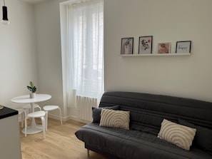 Flat-screen TV - Cosy apartment 1 min from Paris (Charenton-le-Pont)