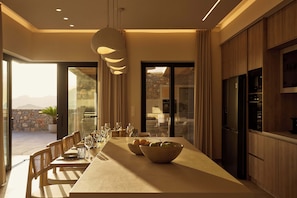 Dining - Hue Luxury Villa, with Pool, Gym, Sauna & SeaViews (5CQX+W8R Foinikas, Greece)