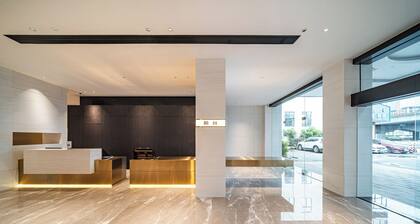 ELONG DELUXE International Hotel