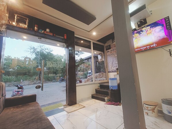 Reception - Hotel Shreem  (Ujjain)