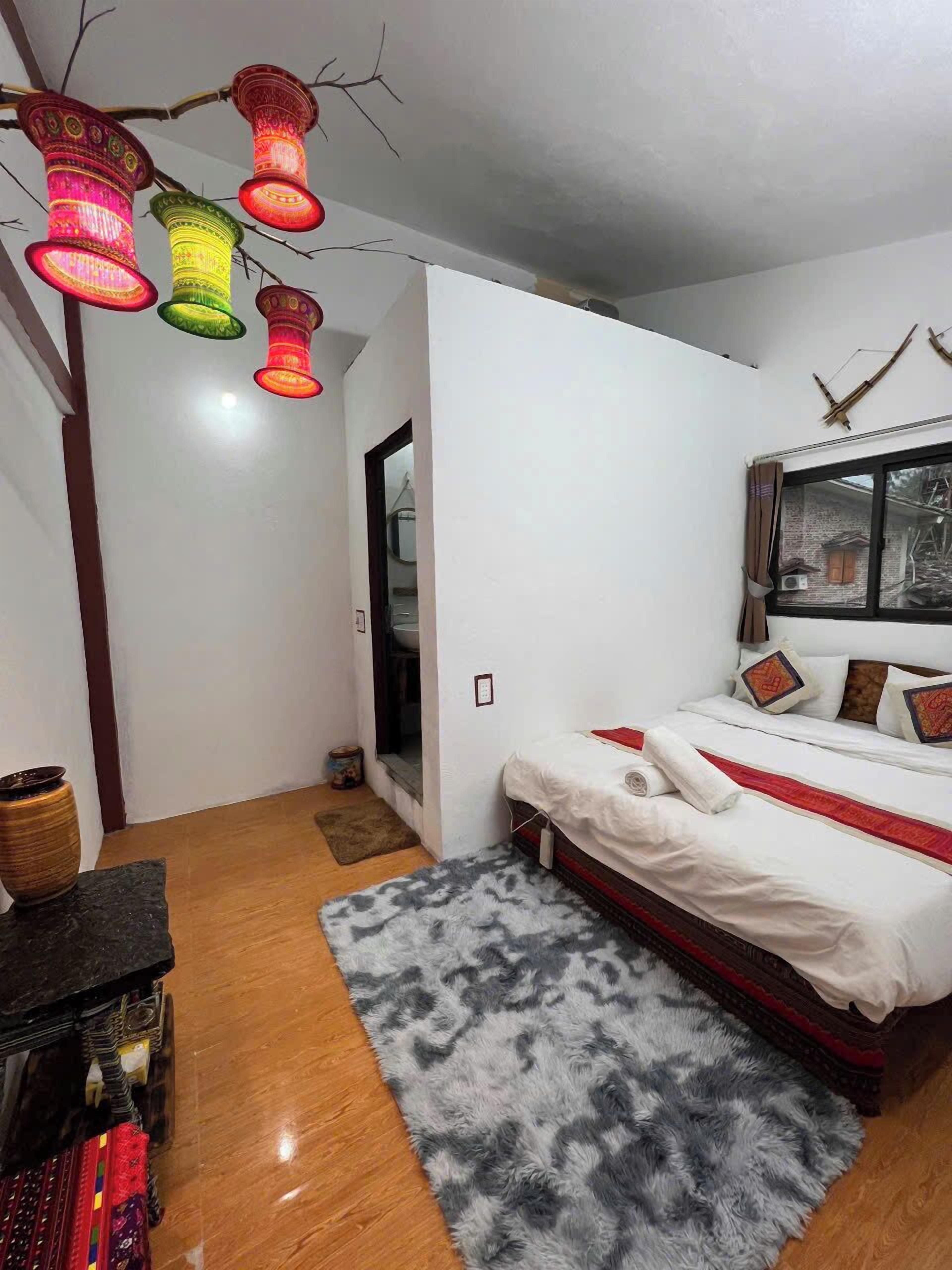 Standard Double Room | Free WiFi, bed sheets