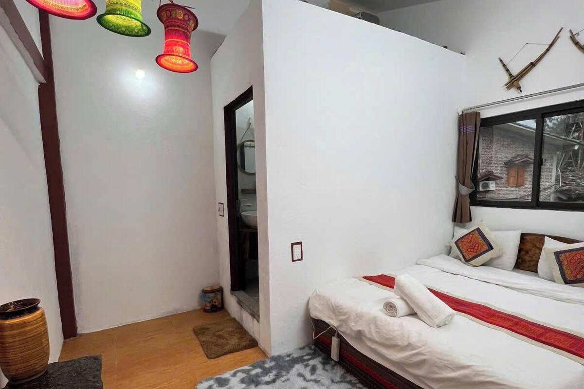 Standard Double Room | Free WiFi, bed sheets