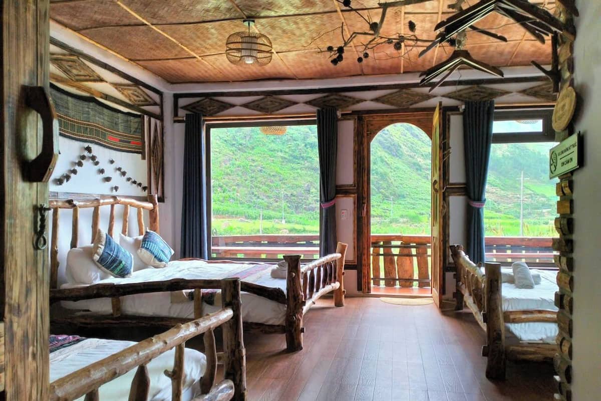 Deluxe Triple Room, Balcony, Hill View | 1 bedroom, free WiFi, bed sheets
