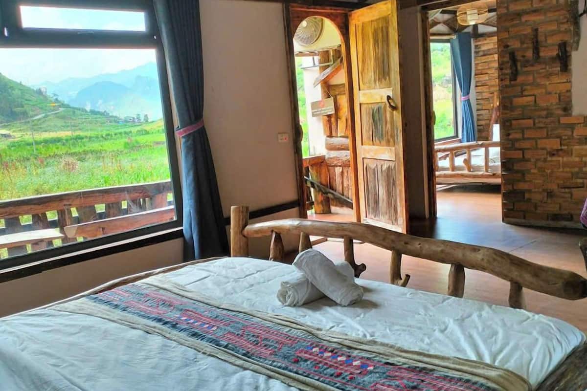 1 bedroom, free WiFi, bed sheets
