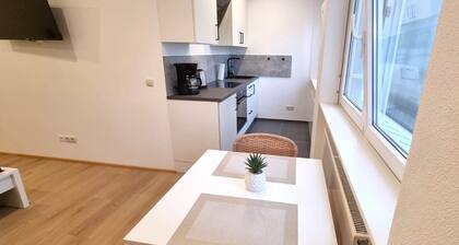 Wohnung Inn - ruhig, zentral, Küche, Parkplatz vorhanden, frisch renoviert