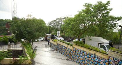 Hotel Lalit Inn By Royalstay