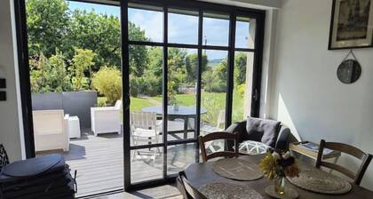 Cosy, country-style 3* gîte in the heart of Picardy's heritage, sleeps 5