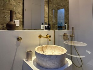 Luxury Villa, Private Pool, Sea View | Bathroom | Hair dryer, bathrobes, slippers, towels - Adriana Luxury Villas (Milos)