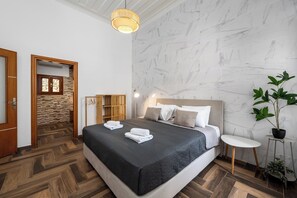 3 chambres, fer et planche à repasser, lit parapluie, Wi-Fi gratuit