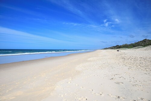 Serene 3-bedroom retreat, nestled in nature, a short walk from Yaroomba Beach