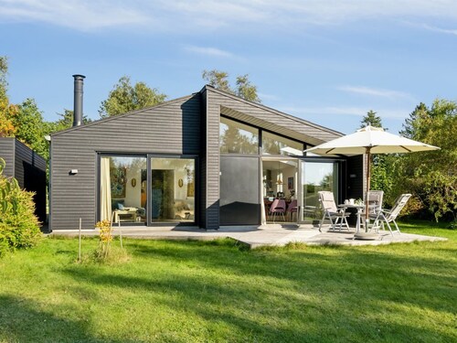 "Annlisa" - 750m from the sea by Interhome