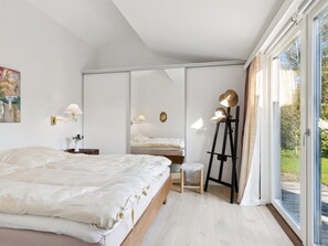 2 bedrooms, Internet