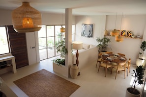 Villa, 2 habitaciones, alberca privada | Área de sala de estar