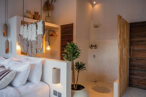 Villa, 2 Bedrooms, Private Pool | 2 bedrooms, iron/ironing board, free WiFi - House of Yang (Canggu)