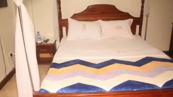Deluxe Single Room, Balcony | Desk, laptop workspace, free WiFi