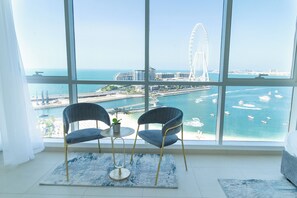 Departamento exclusivo, 2 habitaciones, balcón, vista al mar | Cortinas blackout y wifi gratis