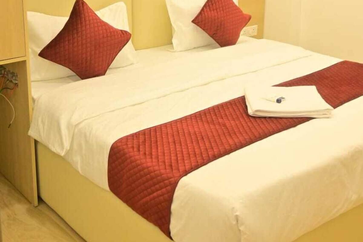 Deluxe Room | Free WiFi, bed sheets